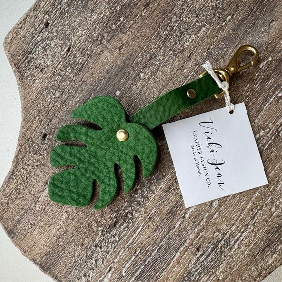 Monstera Leather Bag Charm Leather Purse Keychain NEW FAST SHIP - Picture 1 of 3